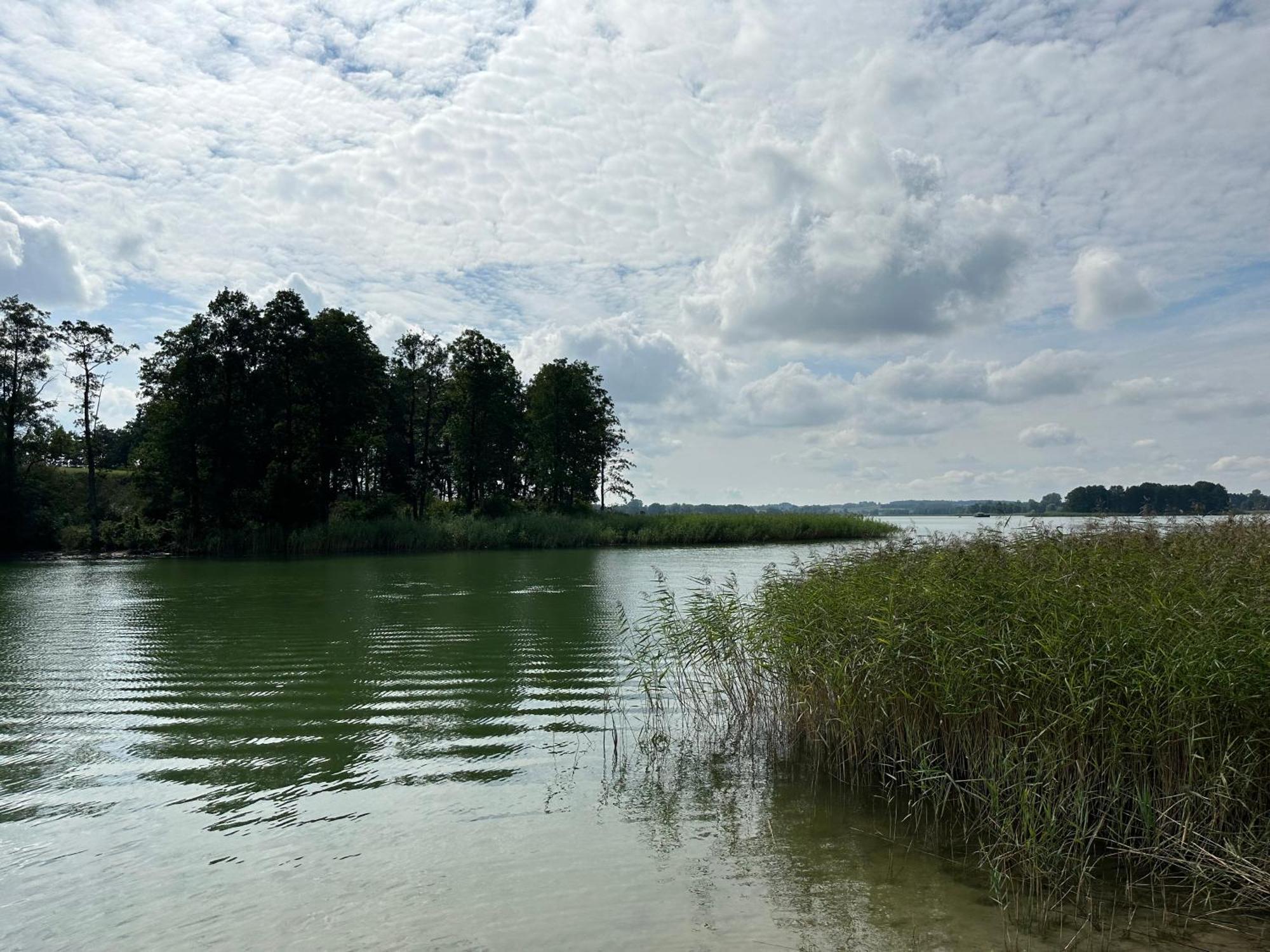 Vila Rajska Przystan II Wrony Exteriér fotografie