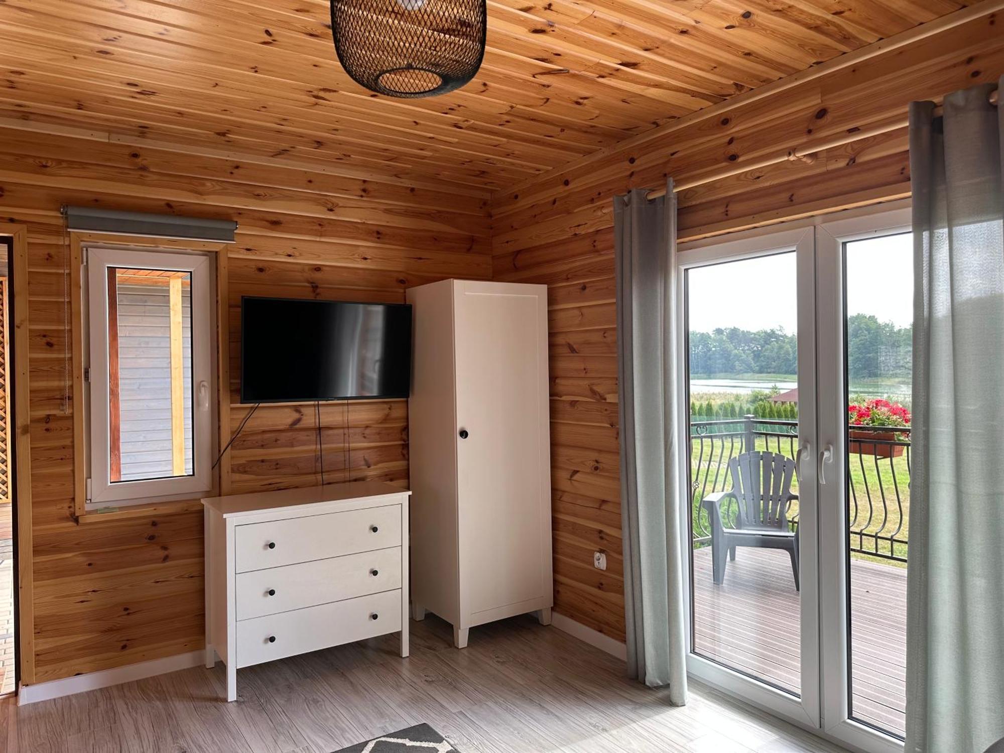 Vila Rajska Przystan II Wrony Exteriér fotografie
